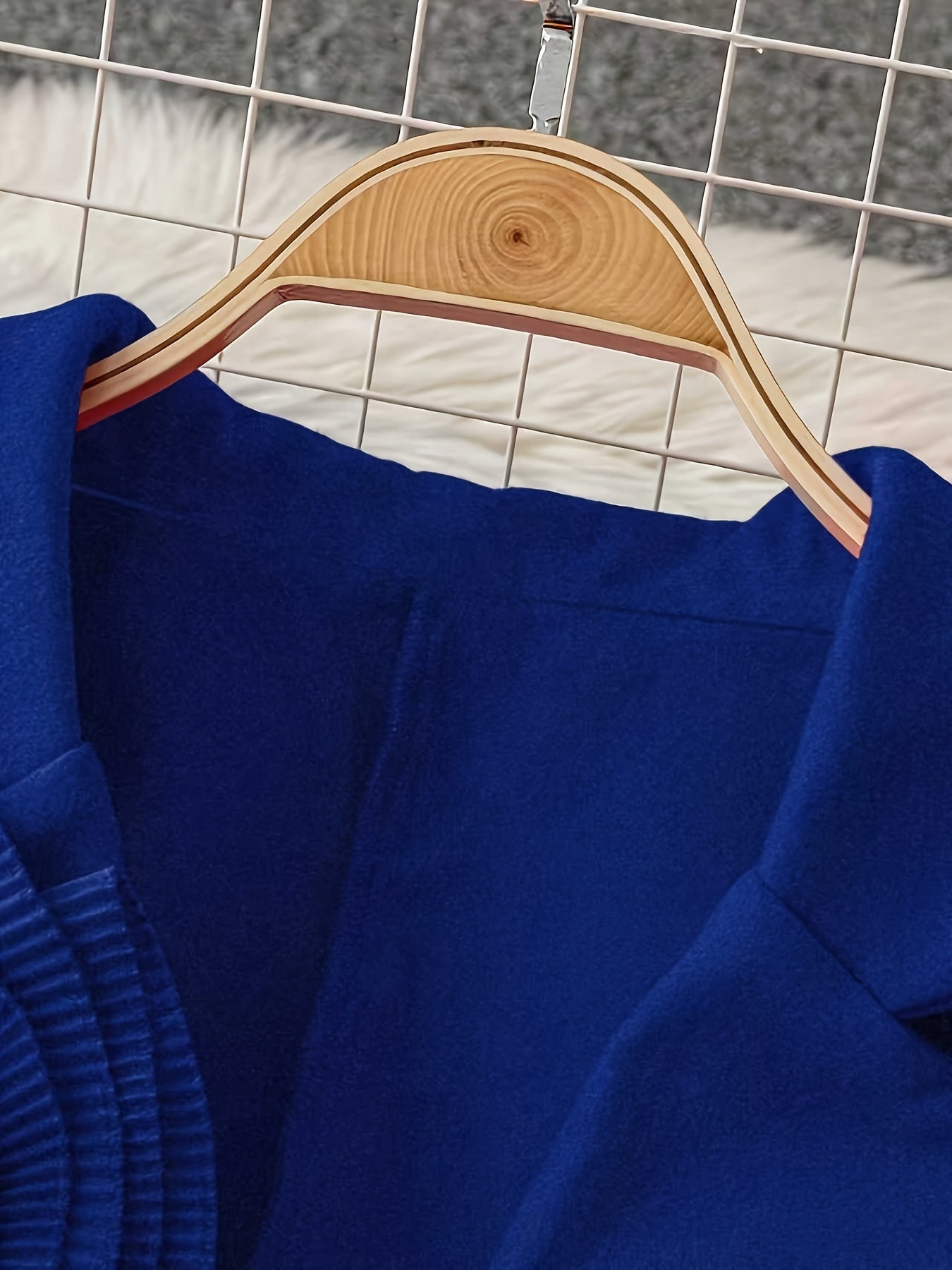 1 հատ կանացի էլեգանտ վարդագույն բլեյզեր՝ հաստ ձմեռային վերարկու ծաղկային նախշերով, կառուցվածքային օձիք և մեկ կոճակով փակում, երկար թևքով կարված բաճկոն՝ աշուն/ձմեռ սեզոնի համար