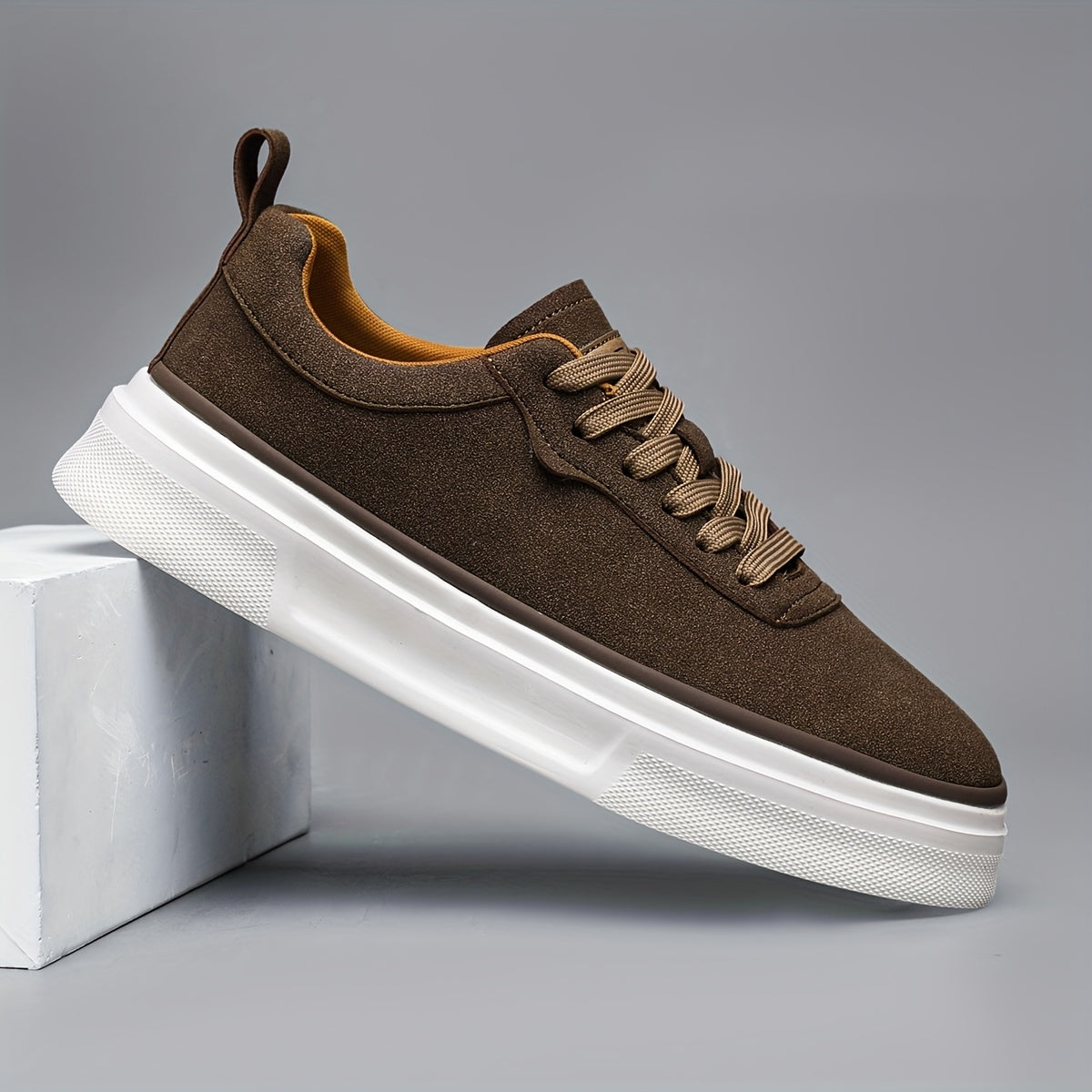 Men's Lightweight Breathable Skate Sneakers with Slip-Resistant Sole