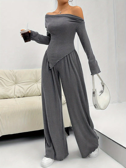Elegant Two-Piece Stripe Set with Strapless T-Shirt and Wide-Leg Pants