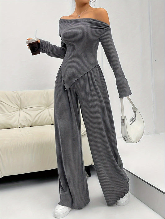 Elegant Two-Piece Stripe Set with Strapless T-Shirt and Wide-Leg Pants
