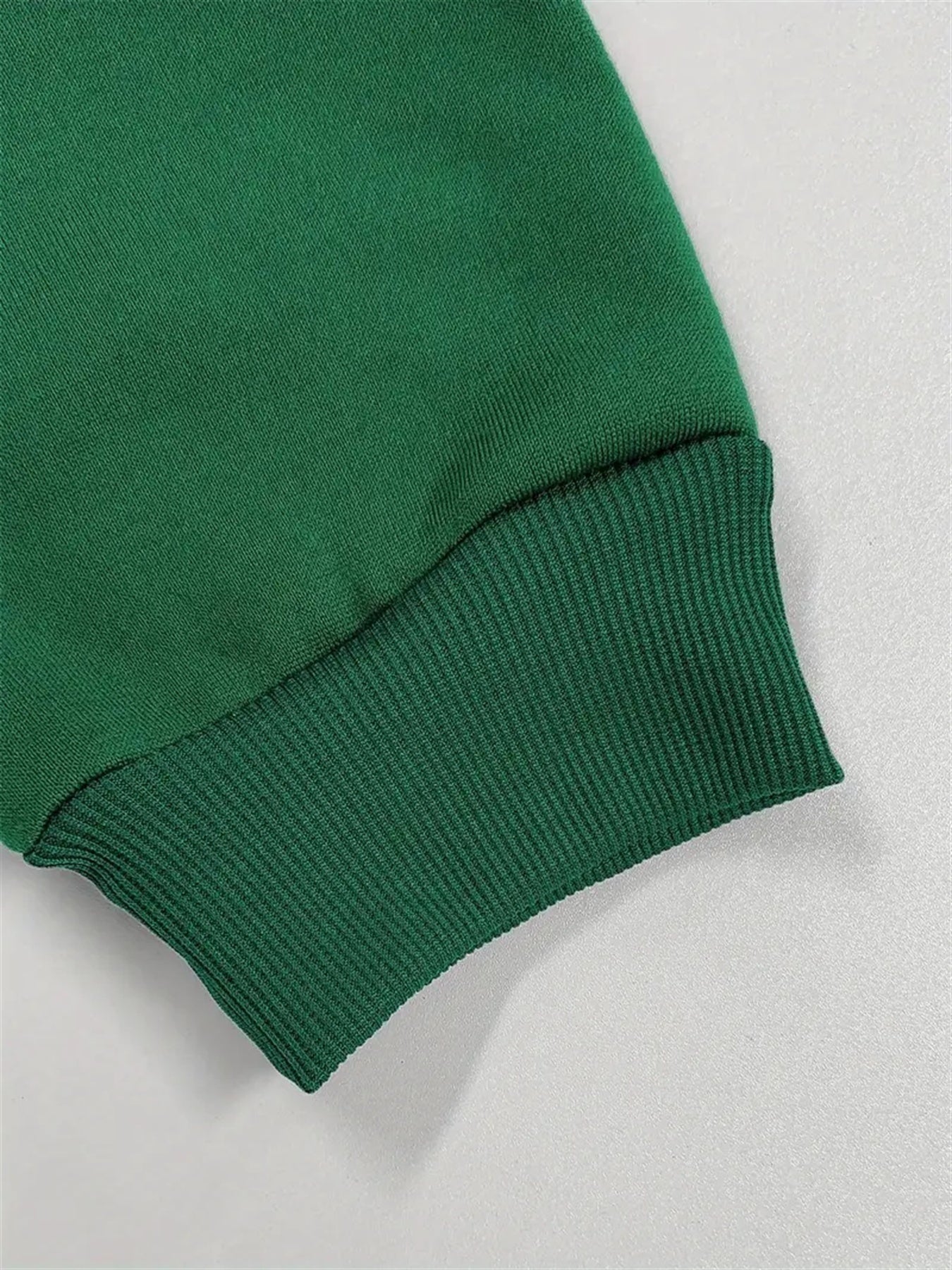 Women's Fleece-Lined Round Neck Pullover Sweatshirt - "JESUS" Christmas Print, Comfortable Loose Fit for All Seasons, Festive Holiday Design Casual Top