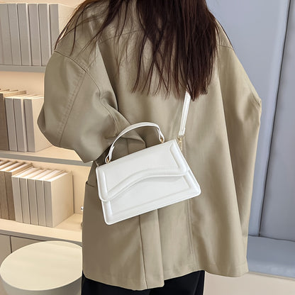 Թարմ և նորաձև փոքրիկ քառակուսի պայուսակ, մի ուսի վրա կրծկալով պայուսակ, երիտասարդական և հաճելի ոճով, մագնիսական ճարմանդով փակվող պայուսակ, միագույն, ինտերնետում հայտնի և սիրված պայուսակ