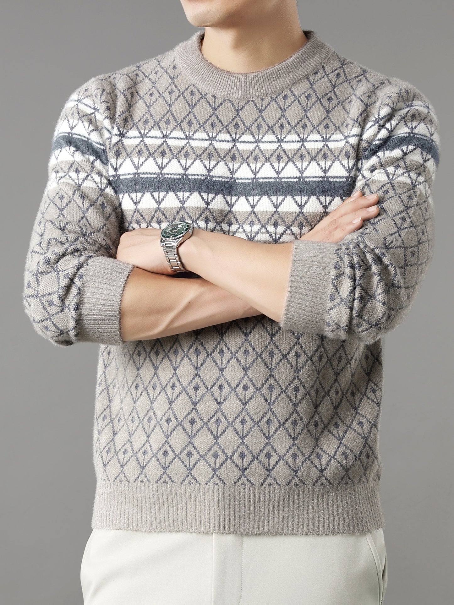 Նոր աշնանային և ձմեռային տղամարդկանց ոճային սվիտեր, բազմակողմանի վերնազգեստի կամ շերտավոր կրելու համար, պատրաստված բարձրորակ հաստ գործվածքից