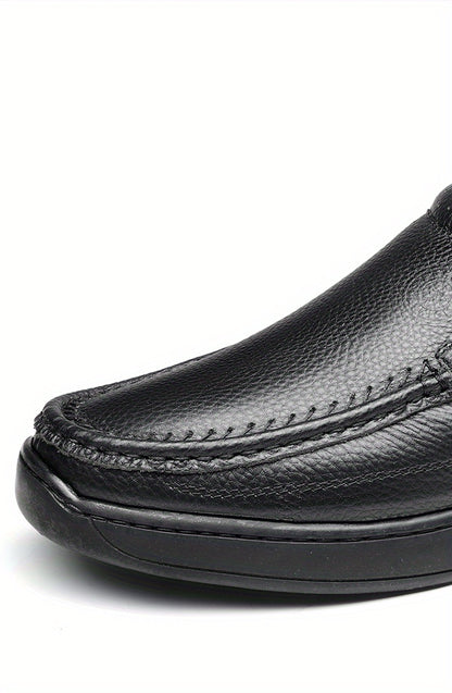 A Pair of Genuine Leather Men'S Shoes, Featuring Warm And Cozy Casual Leather Shoes with Plush Lining for Autumn And Winter. Made from High-Quality First-Layer Cowhide, The Shoe'S Surface Showcases a Delicate Texture That Hig