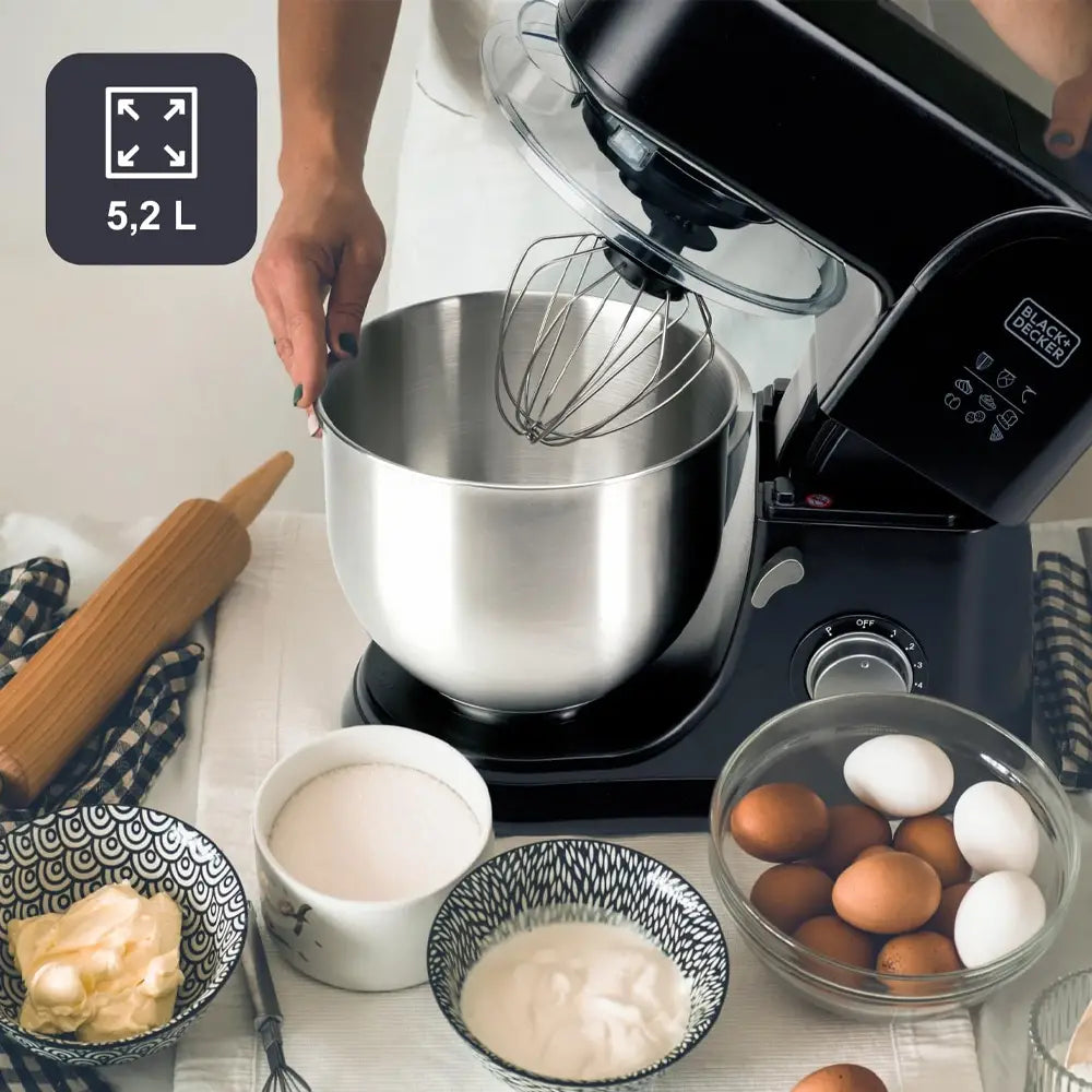 Black+Decker BXKM1001E Stand Mixer in Black