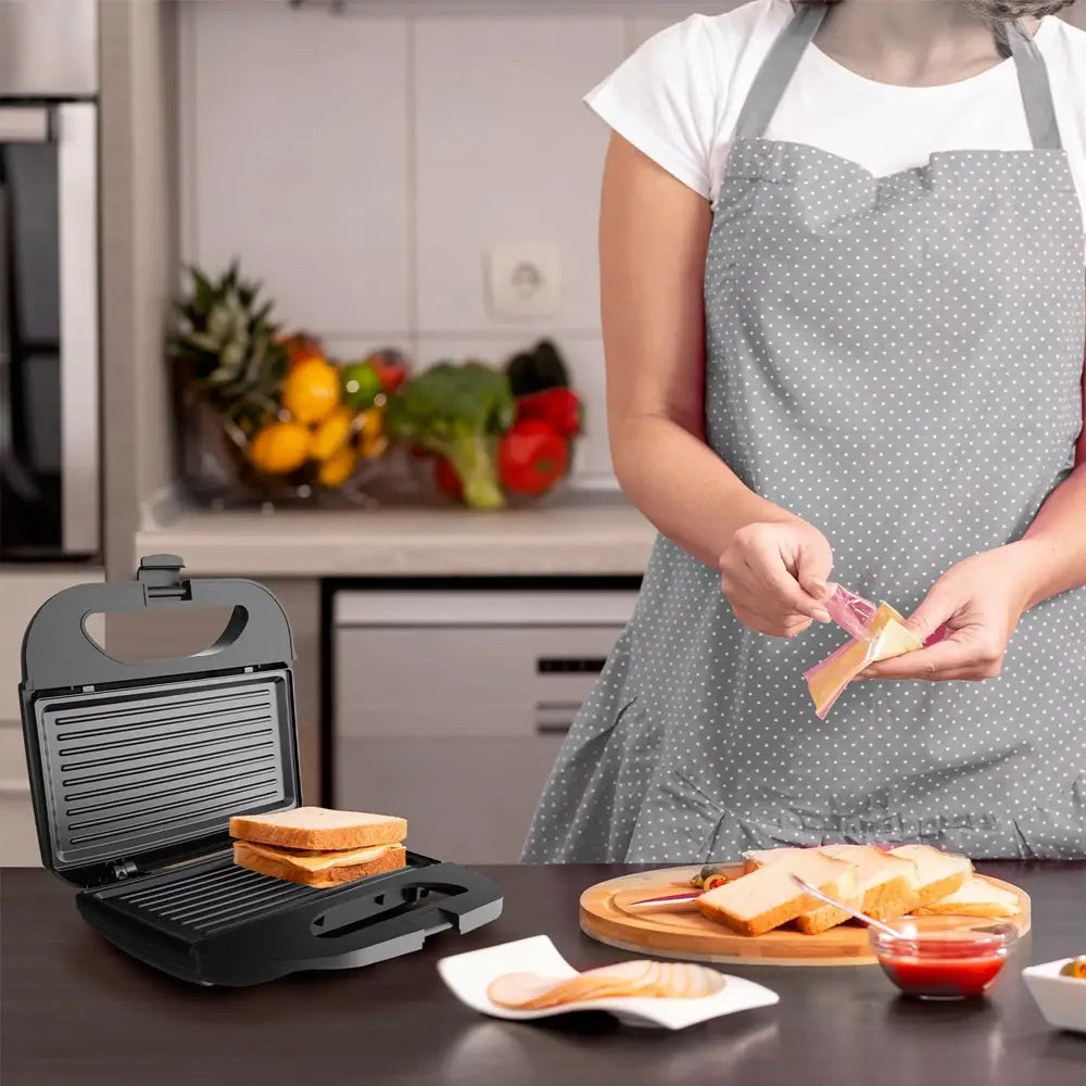 Taurus Sandwich Maker Compact and Lightweight 1.3kg