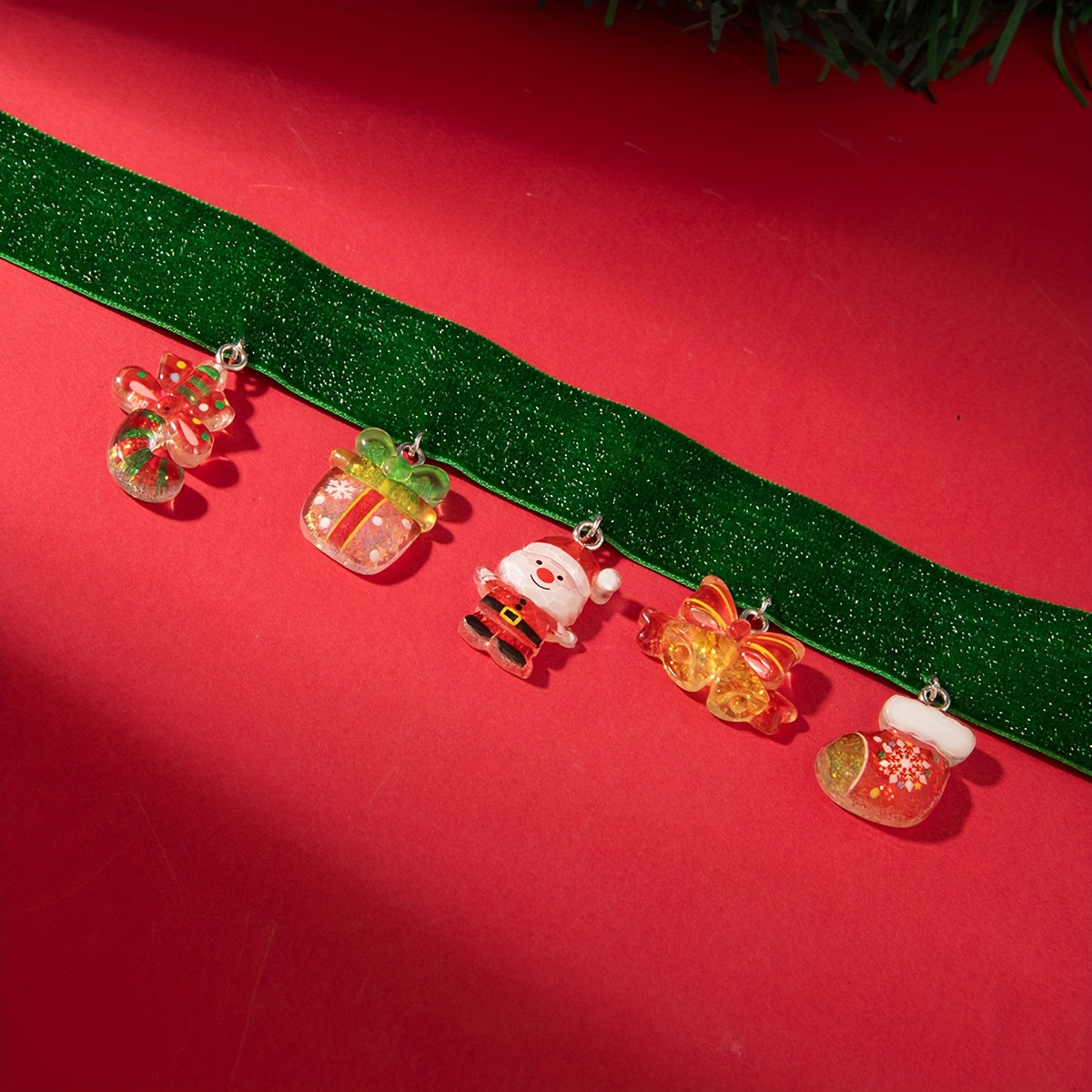 1pc Women's Glittering Candy Necklace with Lollipop & Lingerie Charm - Multicolor Party Necklace (Pink, Yellow, Red, Green, Clear) - Christmas Party Jewelry with Tassel & Heart/Star/Candy Cane Charms - Festive Statement Neckl