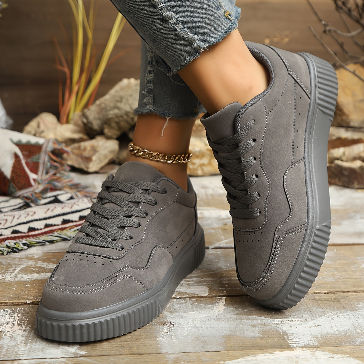 2024 New Model Lace-Up Thick-Soled, Lightweight Versatile Casual Fashion Sports Shoes