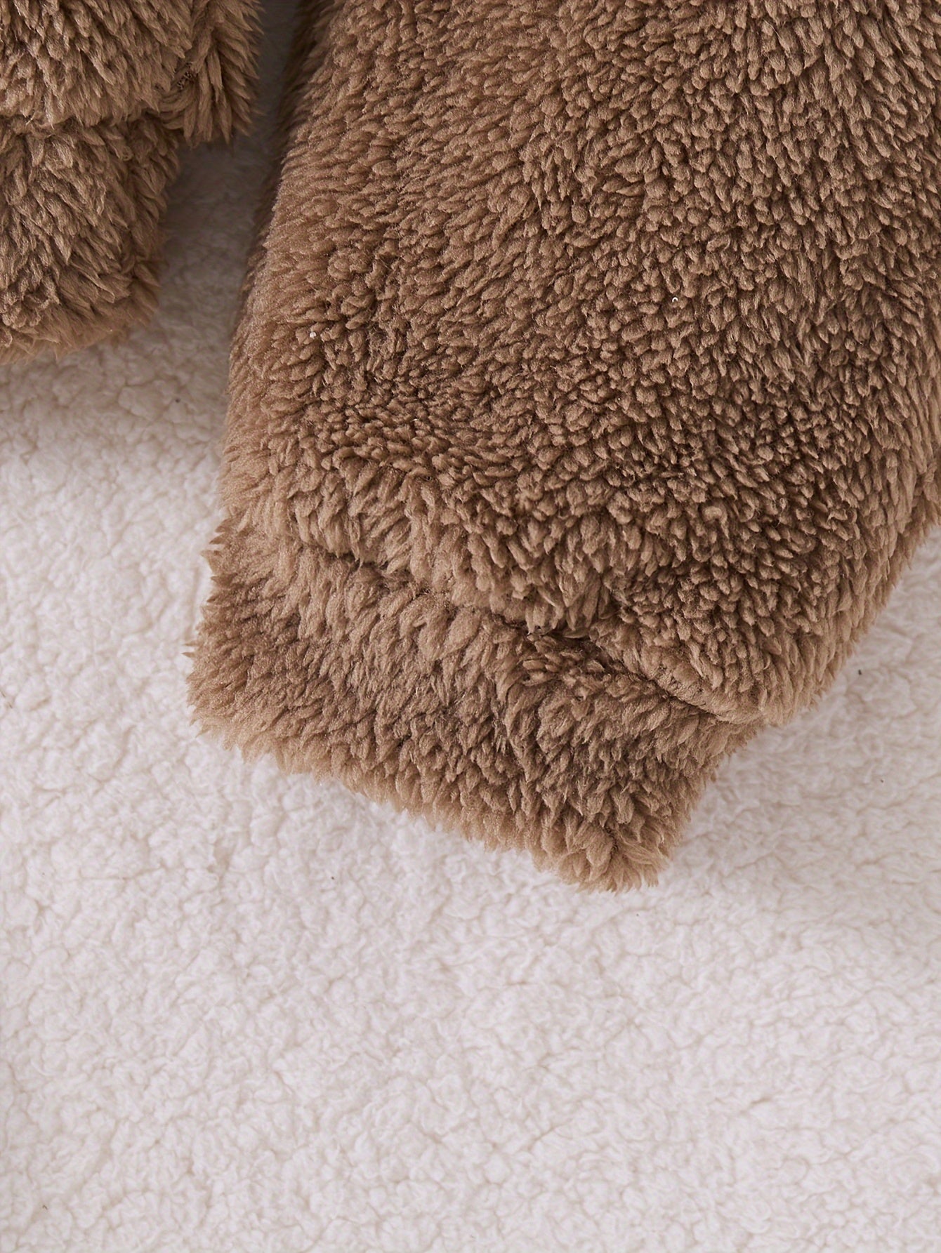 Տղաների աշնանային և ձմեռային նորաձև, առօրյա, պարզ, խելոք, տաք, միագույն, փափուկ, արջուկի տեսքով ասեղնագործված վերնաշապիկով, երկկտորանոց, հիանալի է բացօթյա օգտագործման համար