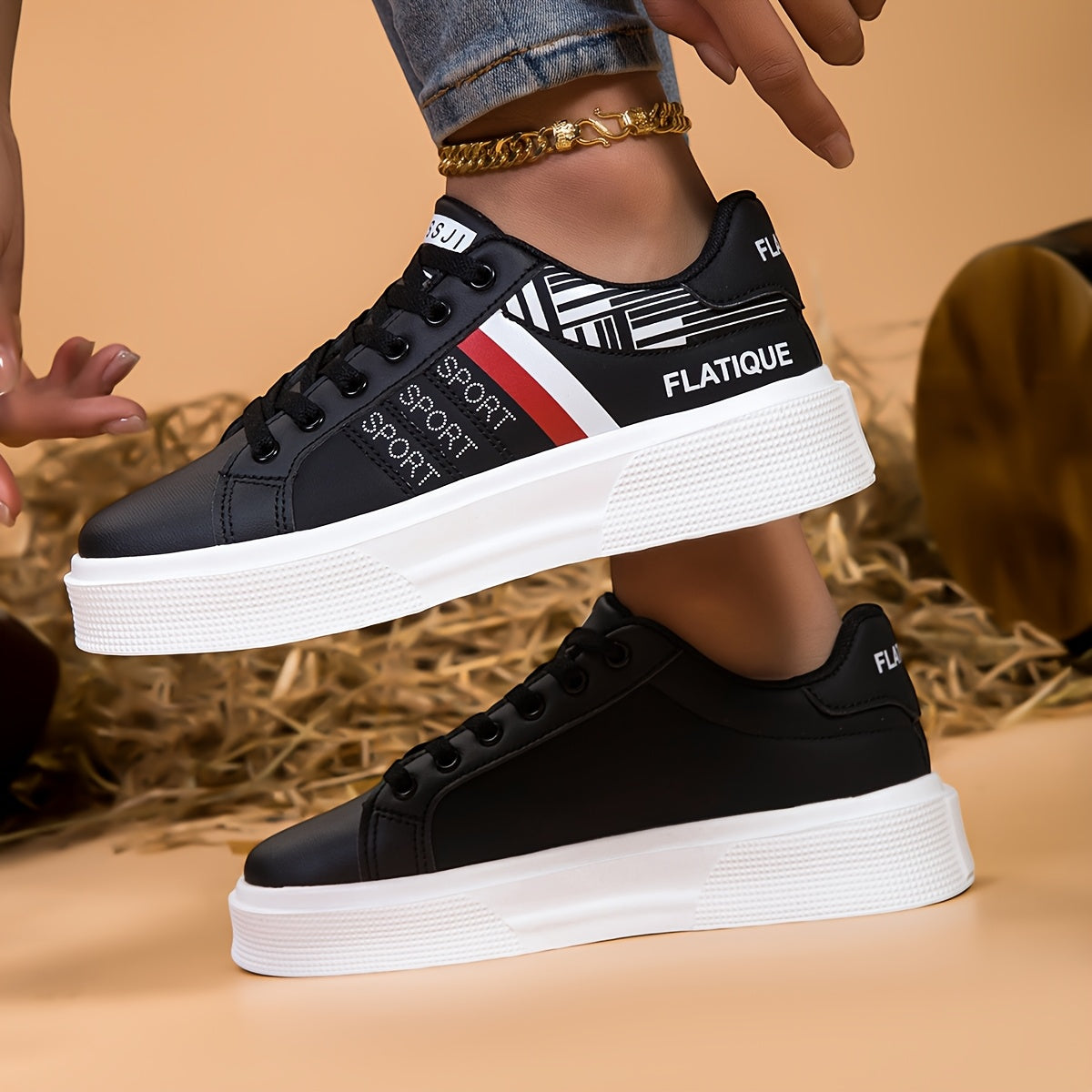 Men's Lightweight Black & White Sports Sneakers with Breathable Mesh