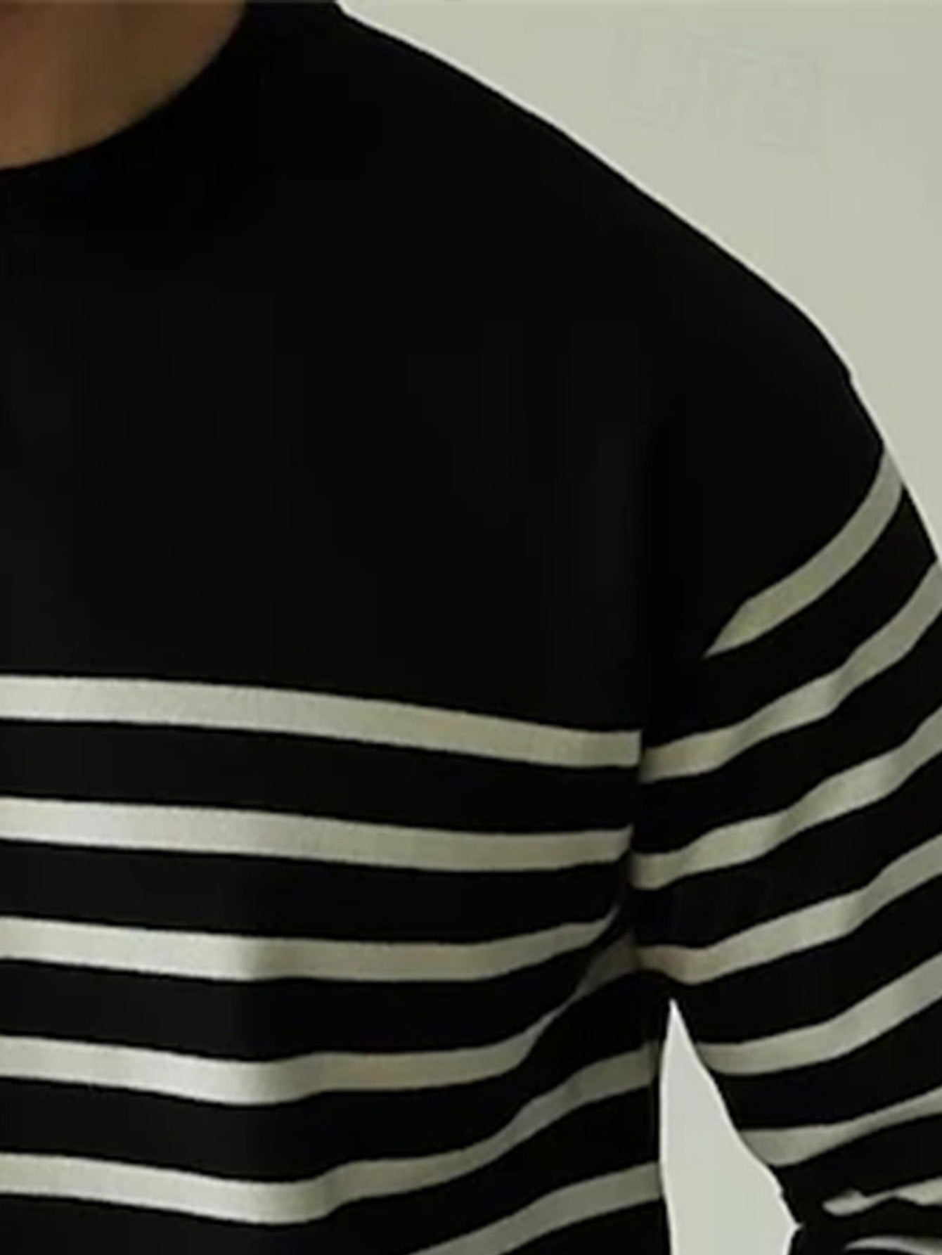 Single-Pack Men's Striped Crewneck Sweater - Classic Casual Striped Knitwear in Black and White, Ultra-Soft Premium Knit Fabric, Suitable for Daily Fashion, Casual and Urban Style