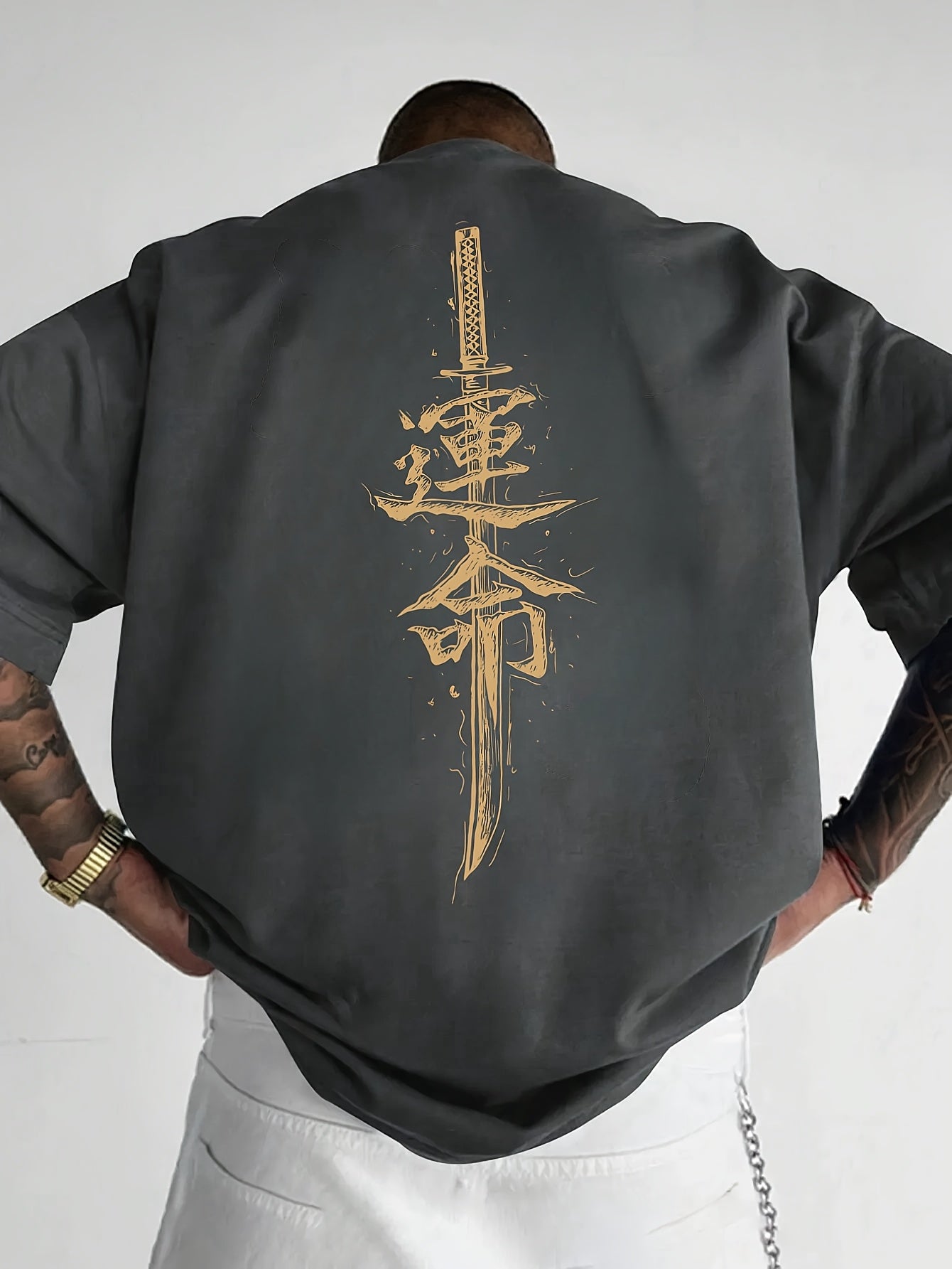 Men'S Japanese Samurai Sword Graphic T-Shirt - Casual Loose Fit Crew Neck, Short Sleeve Tee with Red Stylized Japanese Katanas Design, Breathable Polyester for Spring  Summer Outdoor Wear