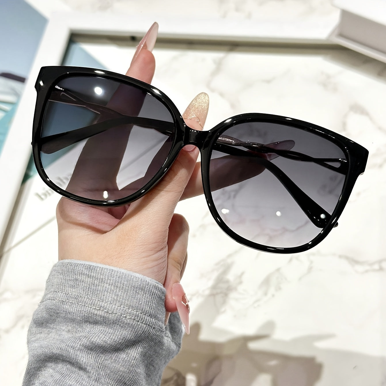 Unisex Geometric UV400 Classic Retro Plastic Sunglasses