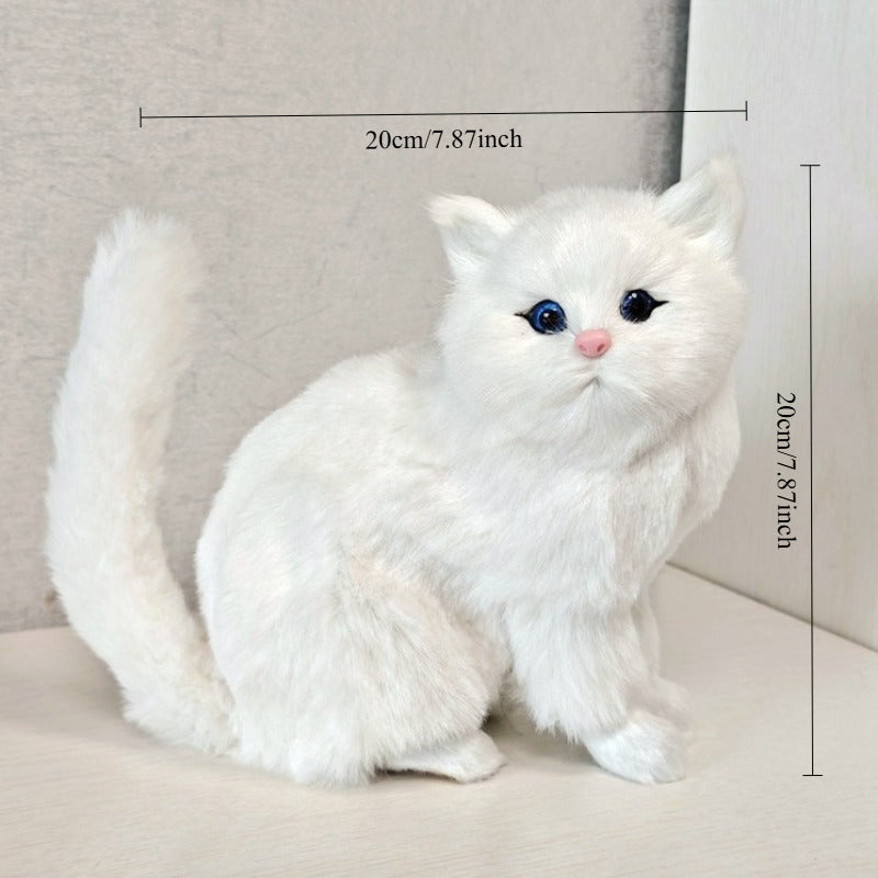 Սիմուլյացիոն կատվի խաղալիքներ՝ հինգ տեսակի կատուներով՝ պարսկական, սև, խայտաբղետ և այլ իրատեսական կենդանիների նախշերով։