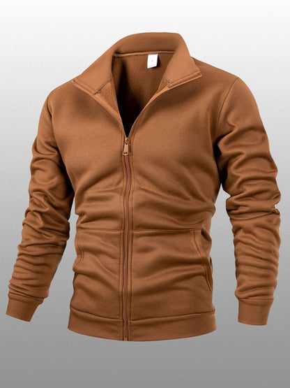 Տղամարդու միագույն բրդյա բաճկոն՝ կանգնած օձիքով, կայծակաճարմանդով, երկար թևքերով, սպորտային, առանց գլխարկի, մեծ կողային գրպաններով, հարմար է ամենօրյա կրելու, բացօթյա գործունեության, լեռնագնացության համար