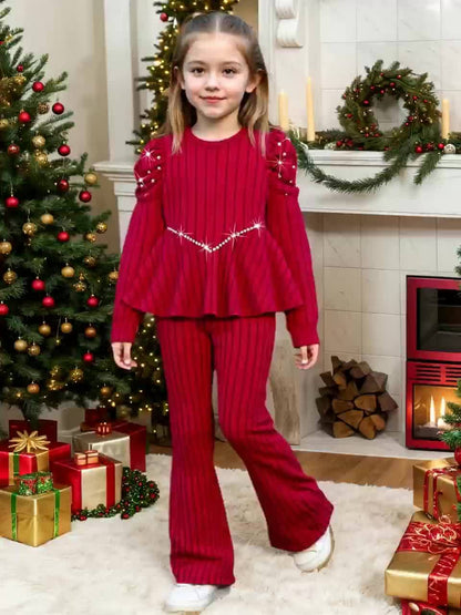 Երիտասարդ աղջիկների նորաձև, առօրյա, միագույն, գծավոր, ուլունքավոր, ծալքավոր ուսերով, երկար թևքերով, կլոր վզնոցով, V-ձև, միջին բարձրության սուլովեր՝ համապատասխան առաձգական գոտկատեղով, լայնացած տաբատով՝ բացօթյա օգտագործման համար