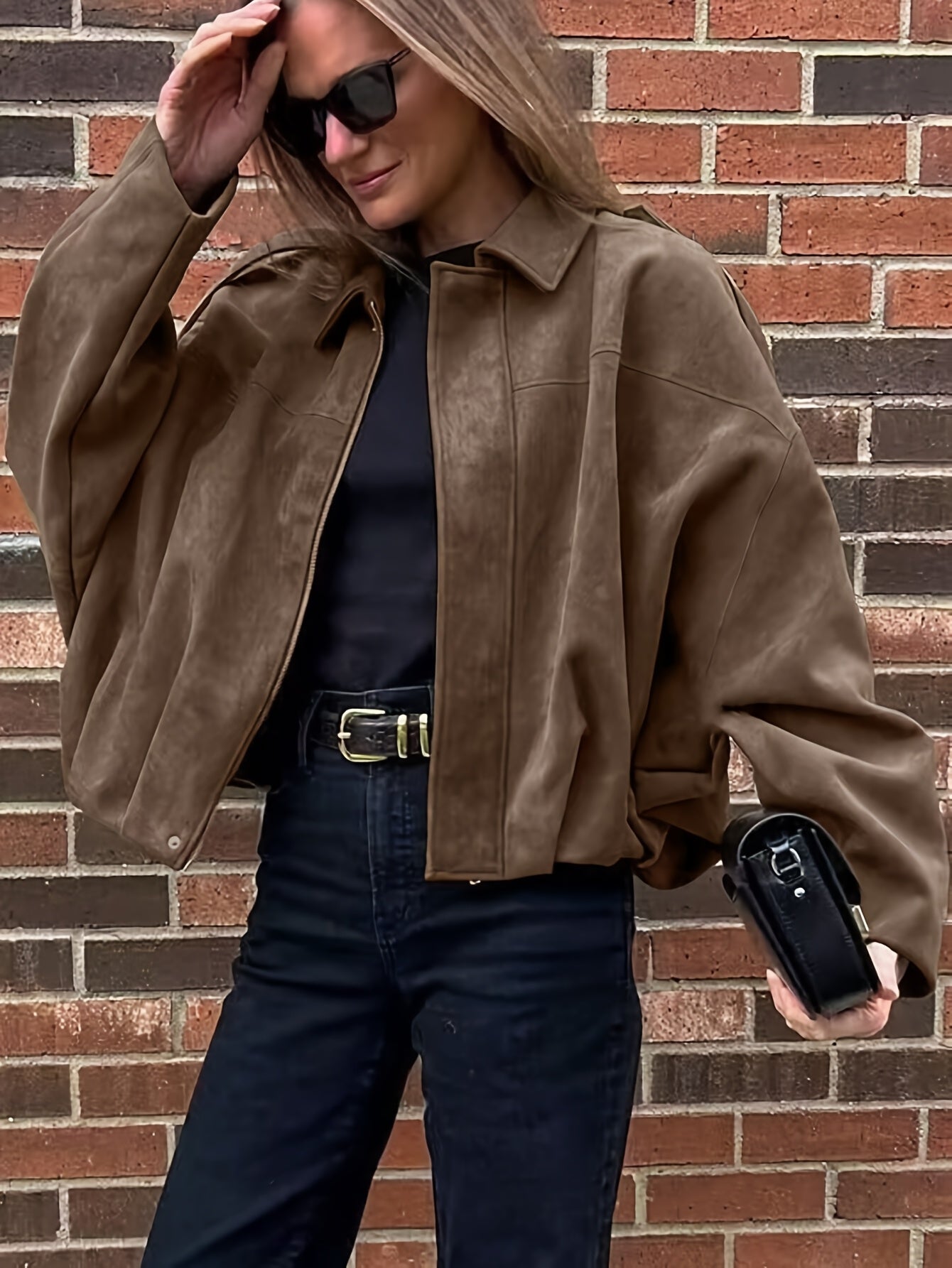 Կանացի վինտաժային բոմբեր բաճկոն - ազատ չափի երկար թևքով, կայծակաճարմանդով և իջեցված ուսերով, շագանակագույն առօրյա վերնազգեստ աշուն/ձմեռ համար, չձգվող գործվածք, իդեալական է առօրյա հագուստի համար, աշուն-ձմեռ բաճկոն | Վինտաժային բոմբեր ոճ | Zipp