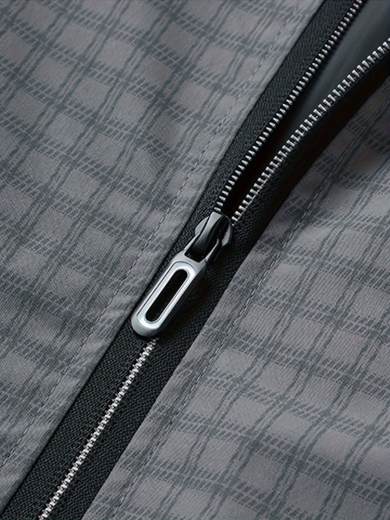 Men's Casual Outdoor Jacket - Spring/Fall Softshell Jacket with Checkered Pattern, Long Sleeves, and Zipper Closure