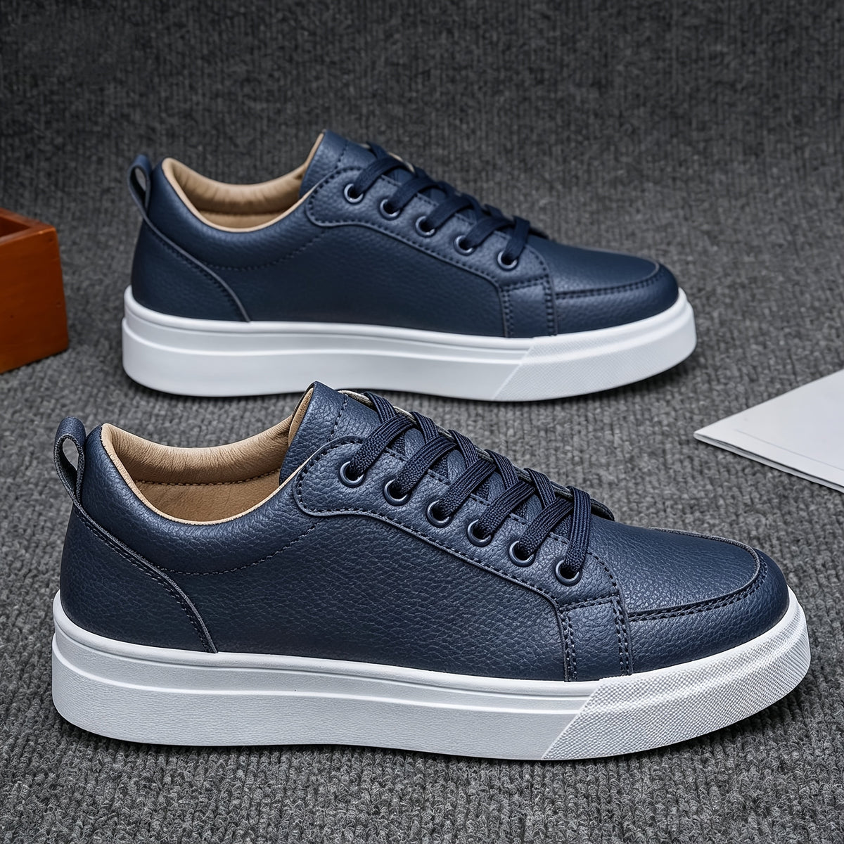 Men's Retro Casual Low-Top Sneakers with PU Upper