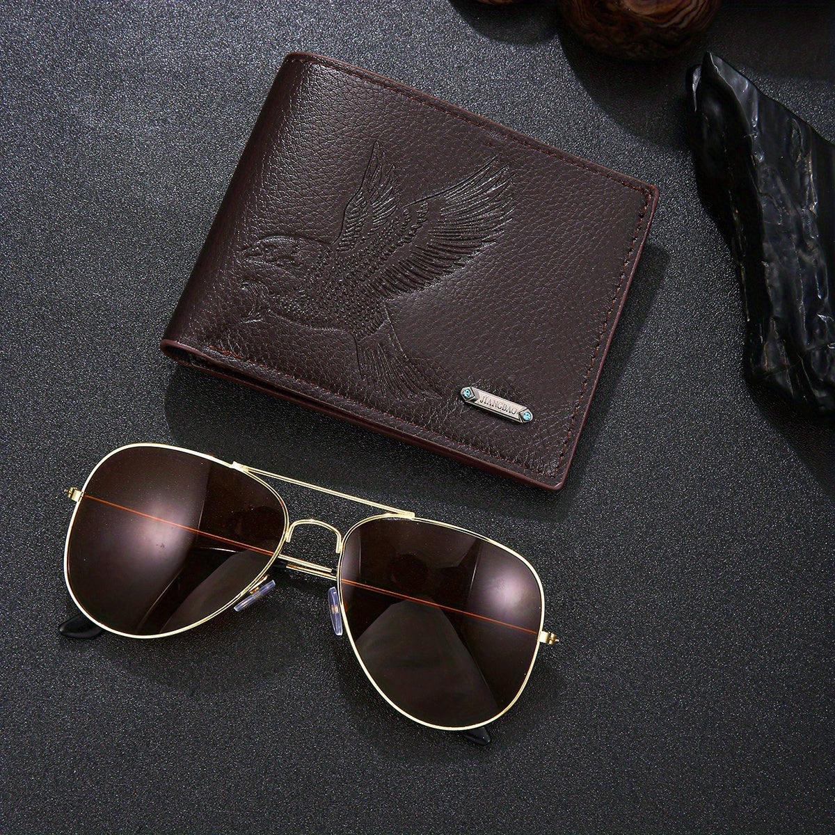2pcs Men's wallet set with an eagle spreading its wings design, featuring fine embossing and a metal nameplate, paired with stylish glasses to showcase a rugged style, suitable for daily use by mature men or as a holiday gift