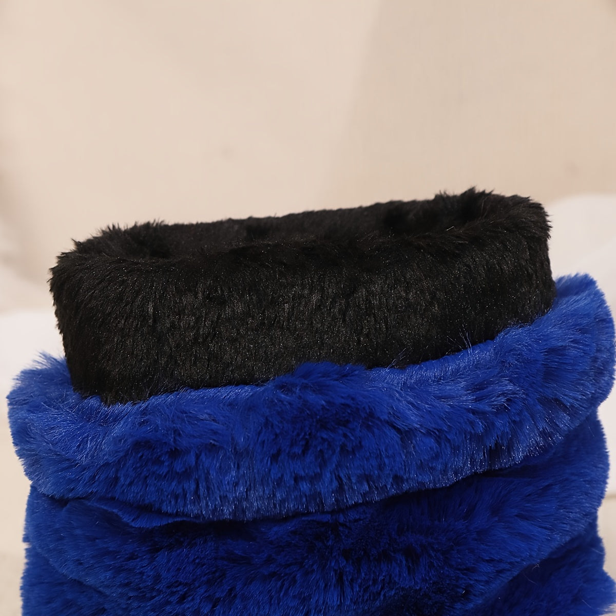 Կանացի նորաձև, միագույն, մինչև կրունկ հասնող փափուկ կոշիկներ, սահող փակմամբ, հարթ ծայրով, պլատֆորմա կրունկով, հարմարավետ և տաք, գործվածքով երեսպատված ձմեռային կոշիկներ - TPR ներբան, միջին կրունկ, եվրոպական հատուկ արտադրանք Հուիժոուից: