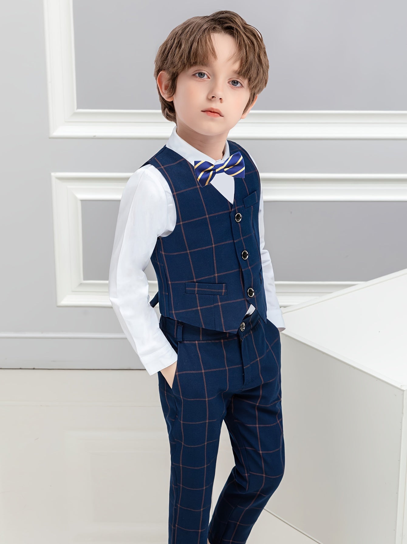 Boys' Plaid Vest & Pants Set with Bow Tie for Spring Fall