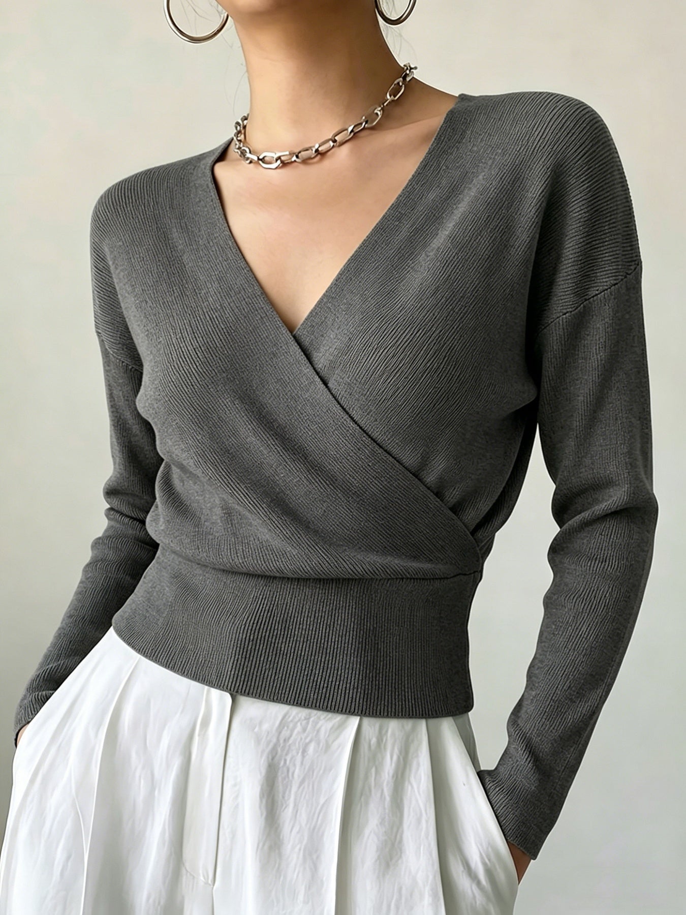 Women's Elegant Cross-Collar V-Neck Pullover Knitwear for Fall/Winter