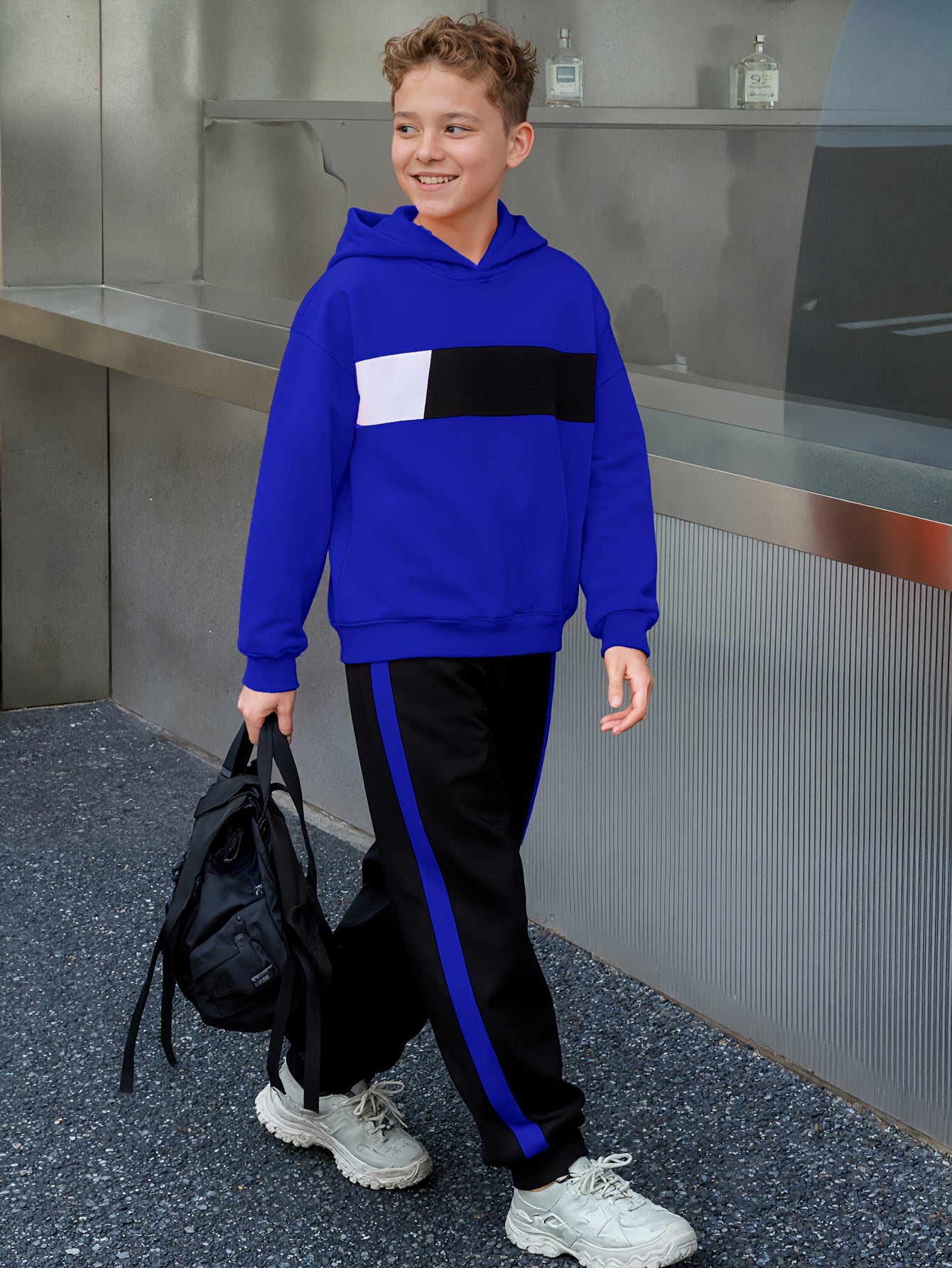 2 հատ տղաների ձմեռային գլխարկով մարզահագուստ և տաբատ - տաք սվիտեր համապատասխան երկար տաբատով, գունային բլոկներով վերնաշապիկ (հարմար է մեծ երեխաների և երեխաների համար) - լվացքի մեքենայով լվացվող 2 հատի հավաքածու, իդեալական է բացօթյա օգտագործման համար