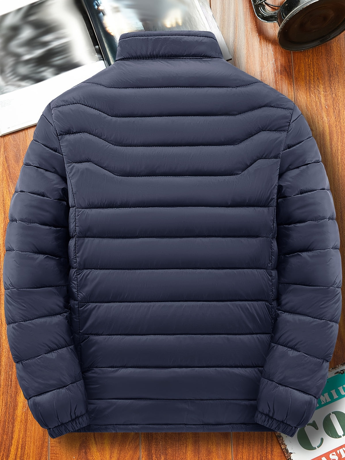 Men's Lightweight Windproof Winter Jacket with Zipper Pockets
