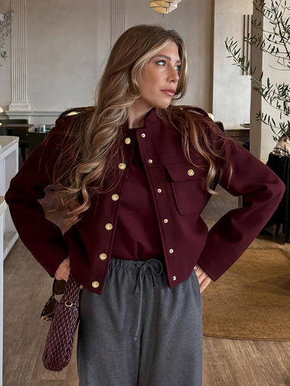 Կանացի բորդո գույնի կլոր օձիքով երկար թևքերով բաճկոն՝ գրպաններով և կոճակներով փակմամբ, աշնանային և ձմեռային, ոճային և առօրյա։