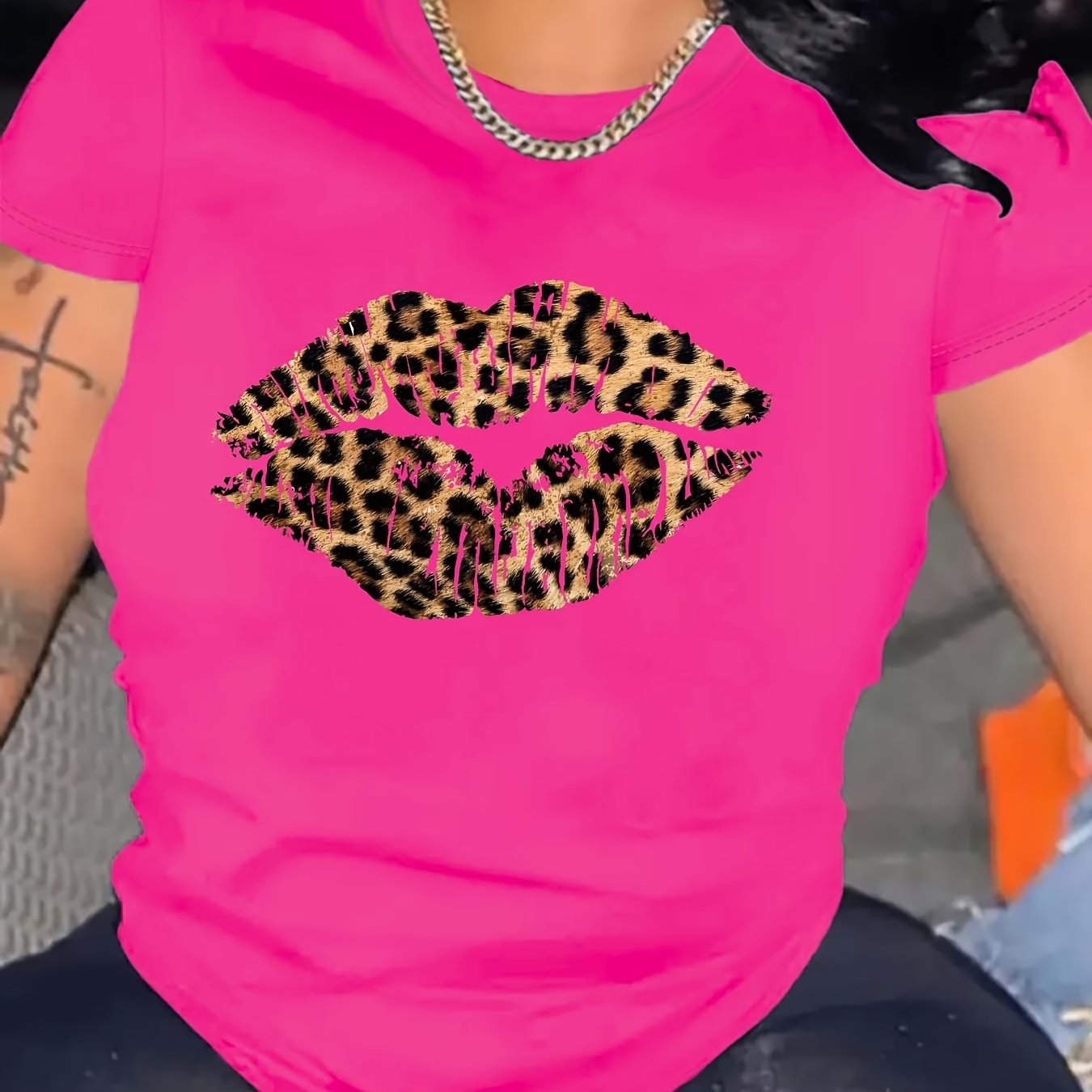 Leopard Lip Print Crew Neck T-shirt, հարմարավետ կարճաթև վերնաշապիկ ամառային և գարնան համար, կանացի հագուստ