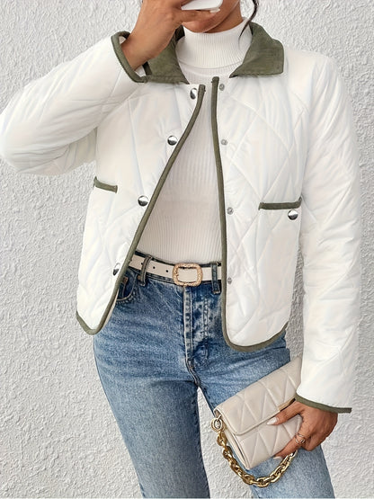 Կանացի նորաձև, էլեգանտ, երկգույն գործվածքից կարճ բաճկոն, գունային բլոկներով օձիք, երկար թևքերով, հարմար է բոլոր առիթների համար, աշնանային և ձմեռային