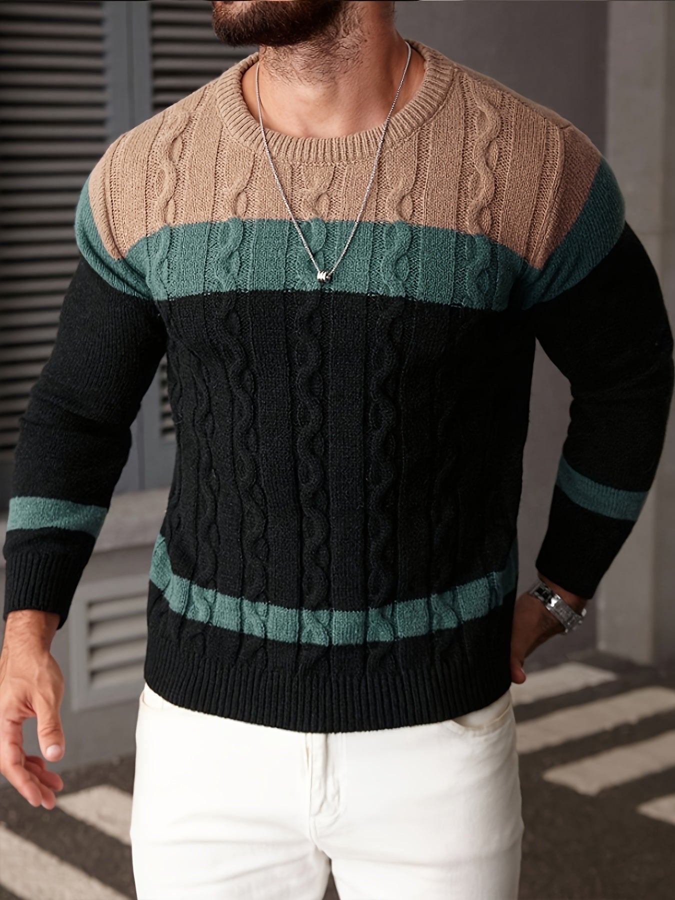 Տղամարդու գունավոր թվիդից տրիկոտաժե սվիտեր, կլոր օձիքով, երկար թևքերով, գունավոր տրիկոտաժե, բաց մոխրագույն՝ գործնական և առօրյա զբոսանքների համար