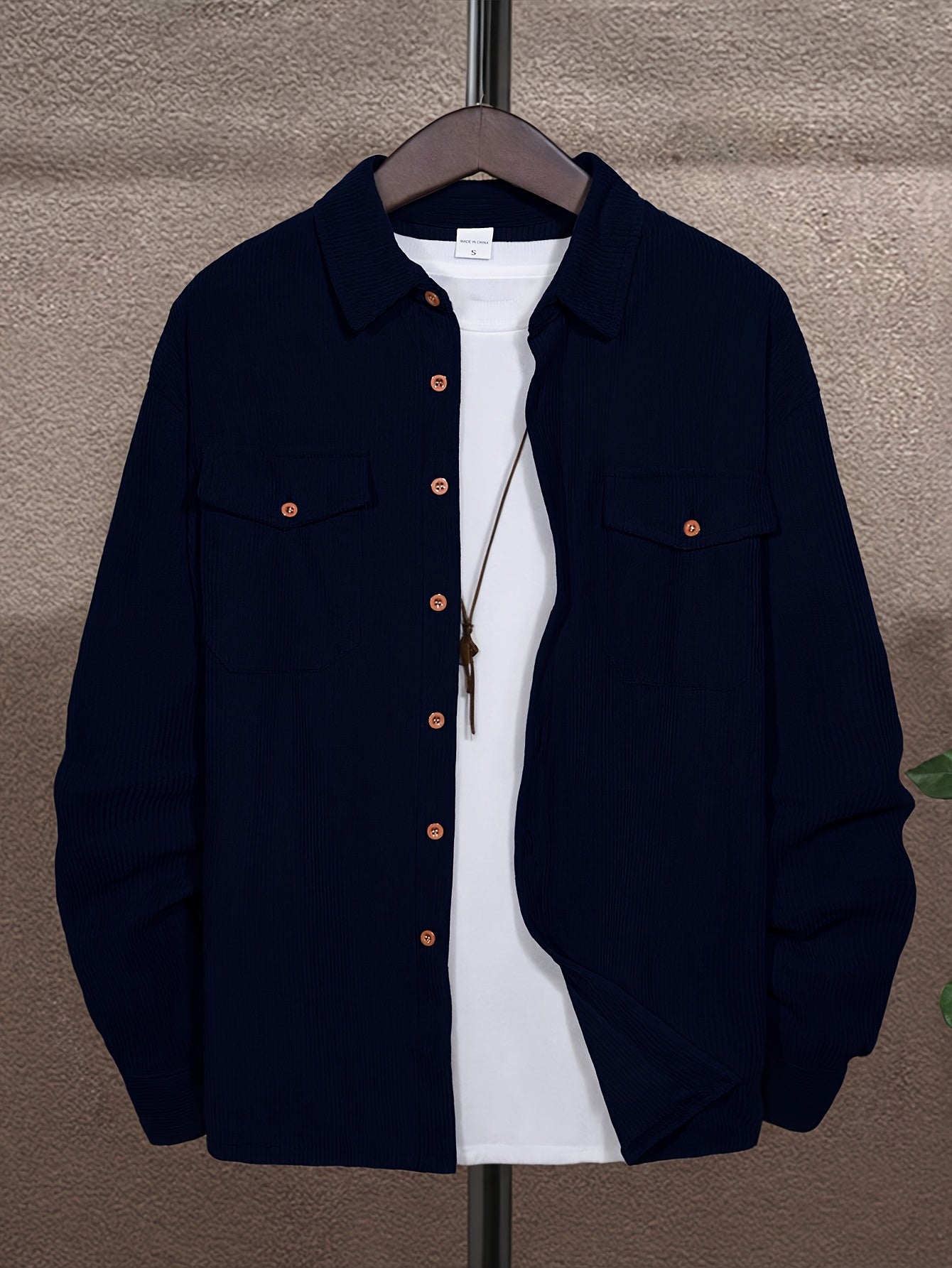 Men'S Long-Sleeve Business Casual Shirt in Lightweight Fabric for Spring And Summer, Featuring a Wrinkle-Resistant And Easy-Care Design.