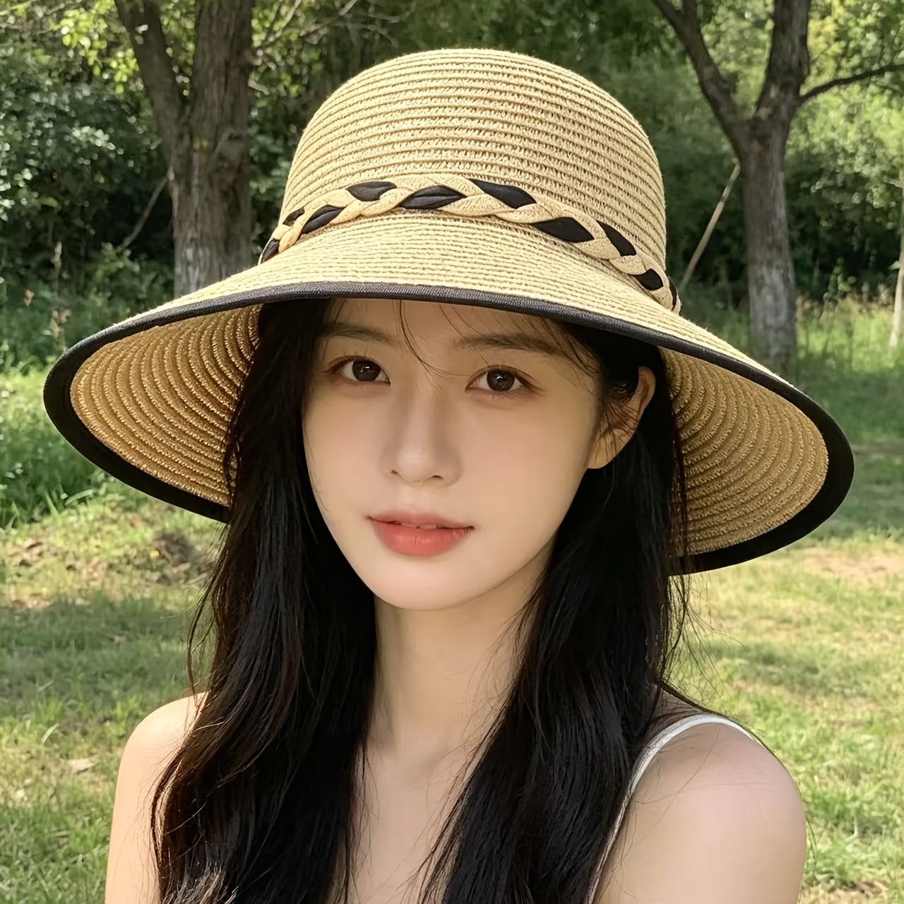 Women's Lightweight Foldable Sun Hat with Black Bow