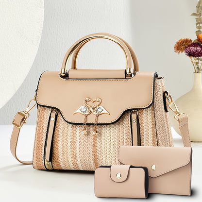 Կանացի պայուսակների հավաքածու՝ երեք հատից բաղկացած. տպագիր ուսի պայուսակներ, ոճային ձեռքի պայուսակներ և բազմակողմանի ուսապարկեր՝ մարմնին կպցնելու համար