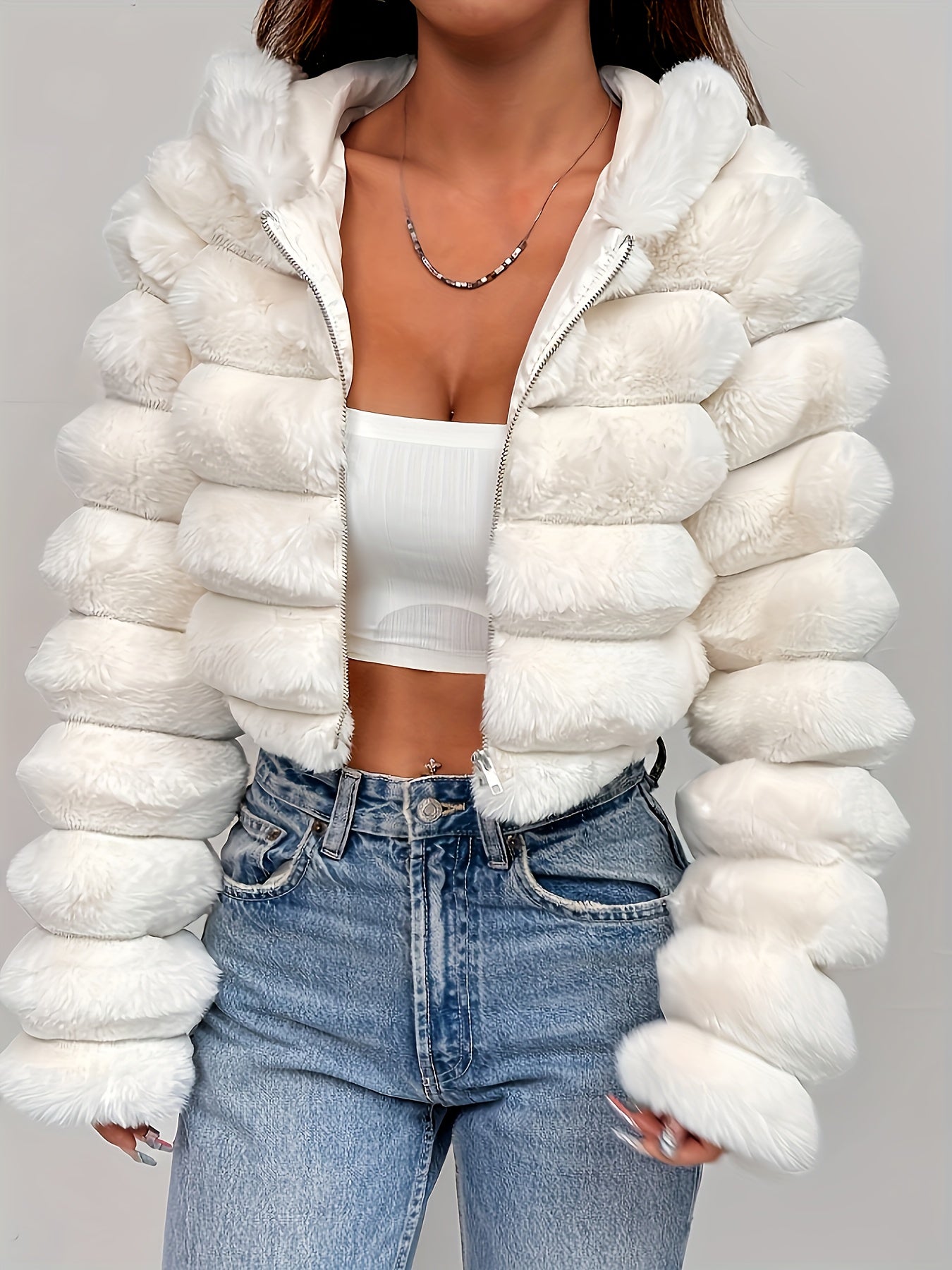 Elegant Women's Short Hooded Plush Coat for Fall/Winter