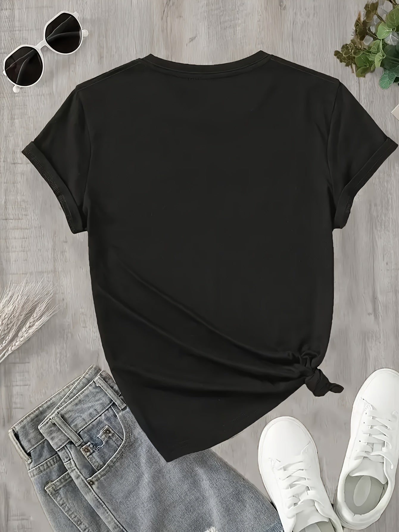 Women's Casual Cotton T-Shirt with Minimalist Floral Print