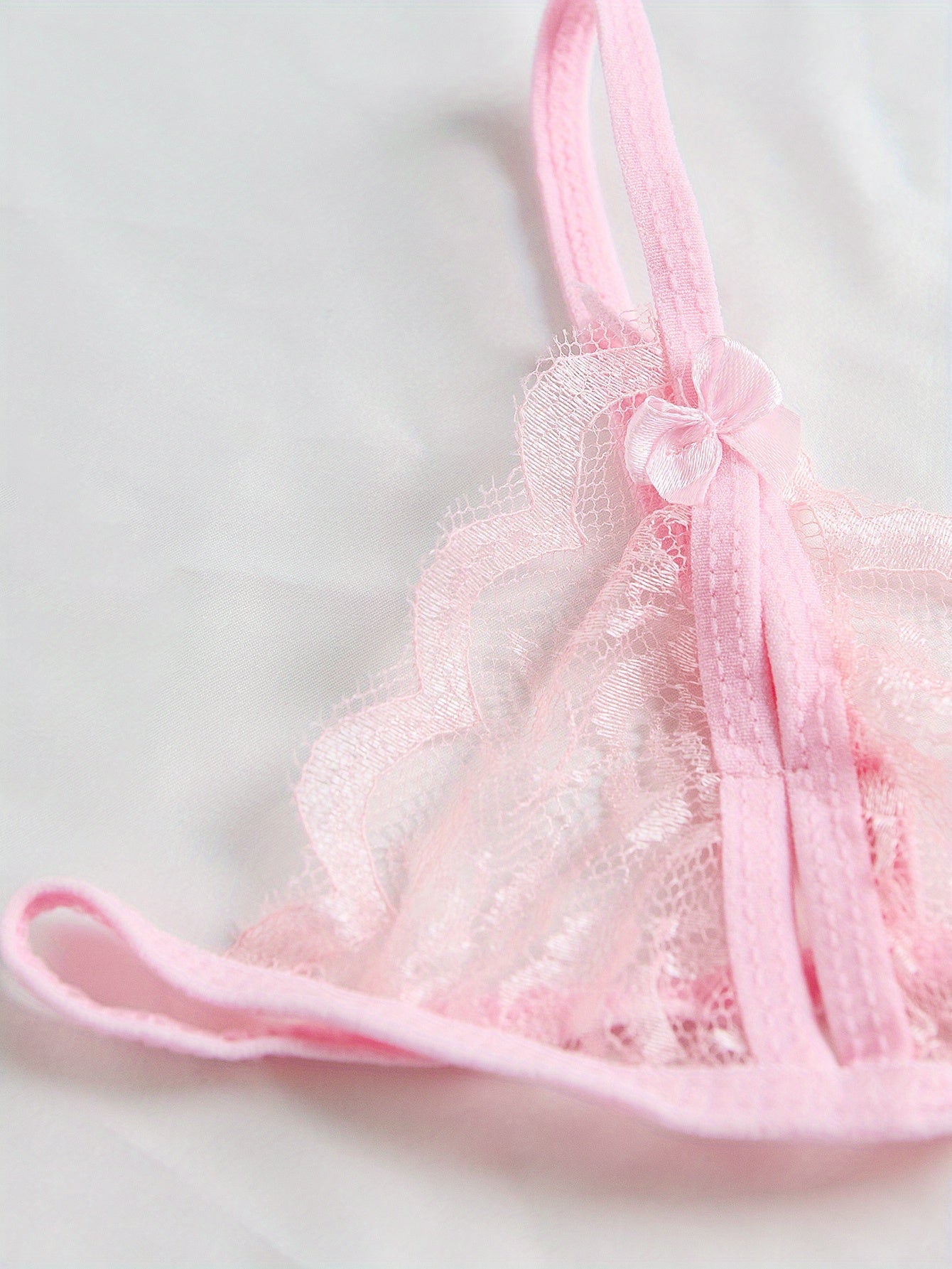 Sexy V-Neck Lace Floral Sexy Lingerie Bra Crotchless Panties, Women'S Sexy Lingerie, Free-To-Take Three-Point Lingerie Set, Suitable for Halloween, Christmas, Thanksgiving, Valentine'S Day, Give Gifts to Girlfriends And Surpr