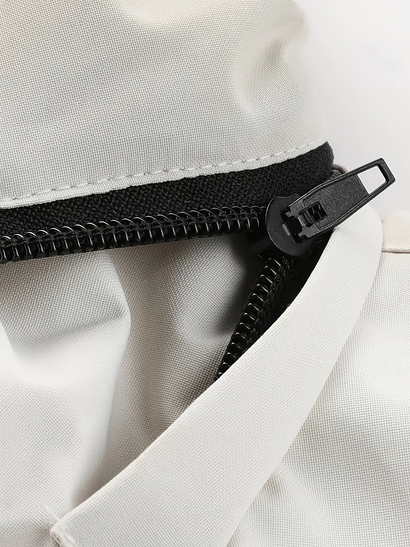 Men's Thermal Fleece-Lined Parka Jacket - Casual Outdoor Hooded Coat with Multiple Pockets, Detachable Bomber Style for Winter Adventures