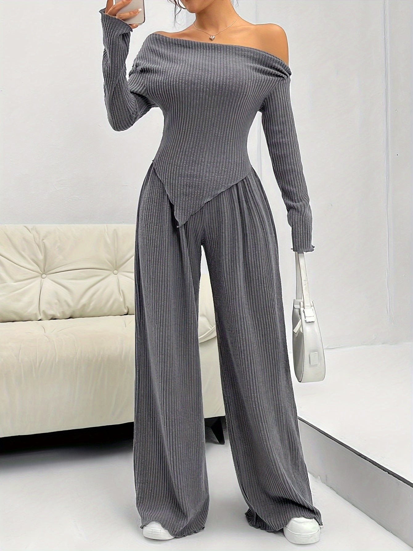 Elegant Two-Piece Stripe Set with Strapless T-Shirt and Wide-Leg Pants
