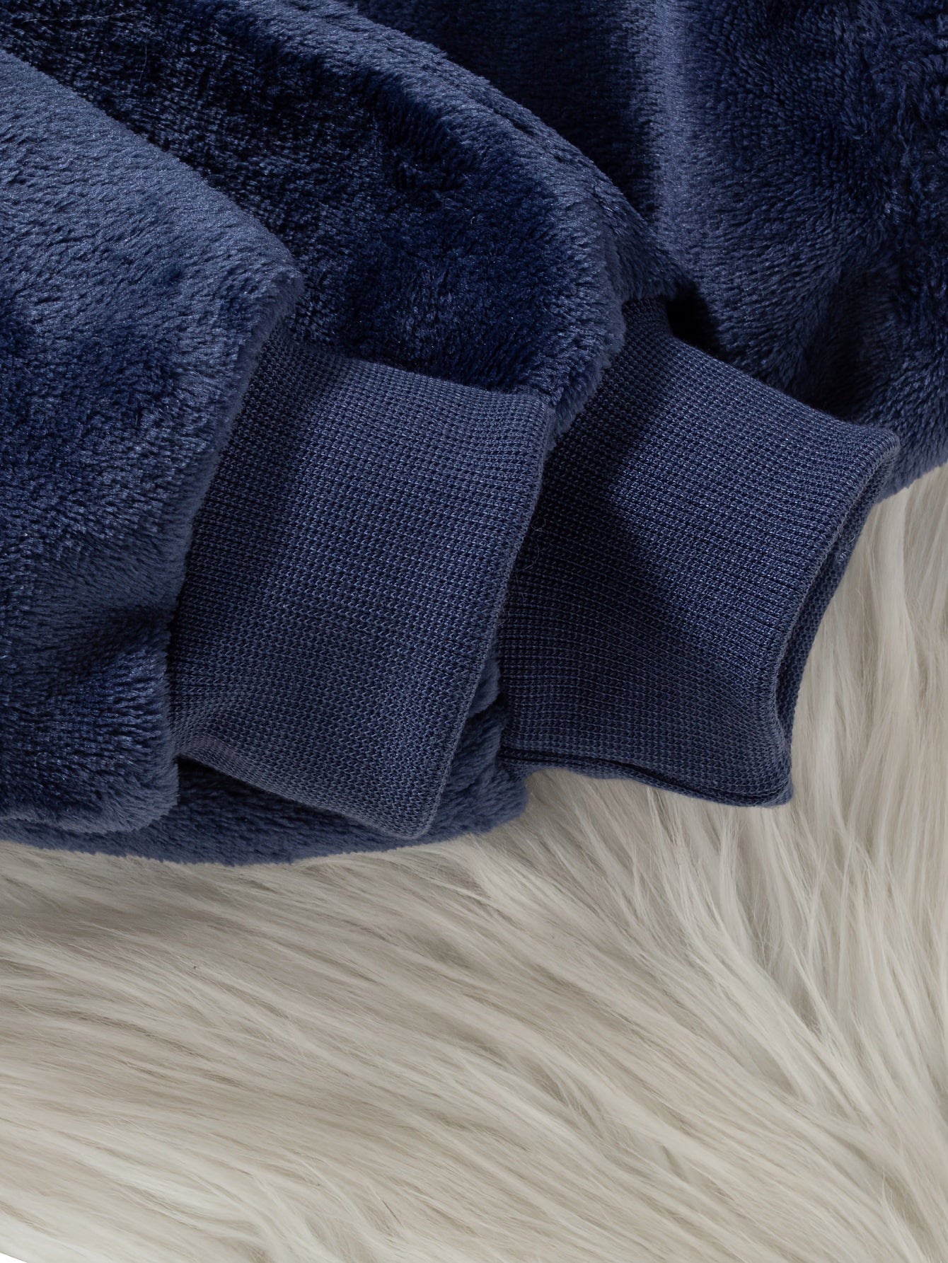 Boys' Casual Outfit with Embroidered Cartoon Bear Design - Long Sleeve Crew Neck Sweatshirt & Pants Set, Double-Sided Flannel, Perfect for Fall/Winter, Everyday Comfort, Everyday Comfort Wear|Playful Design|Double-Sided Flann