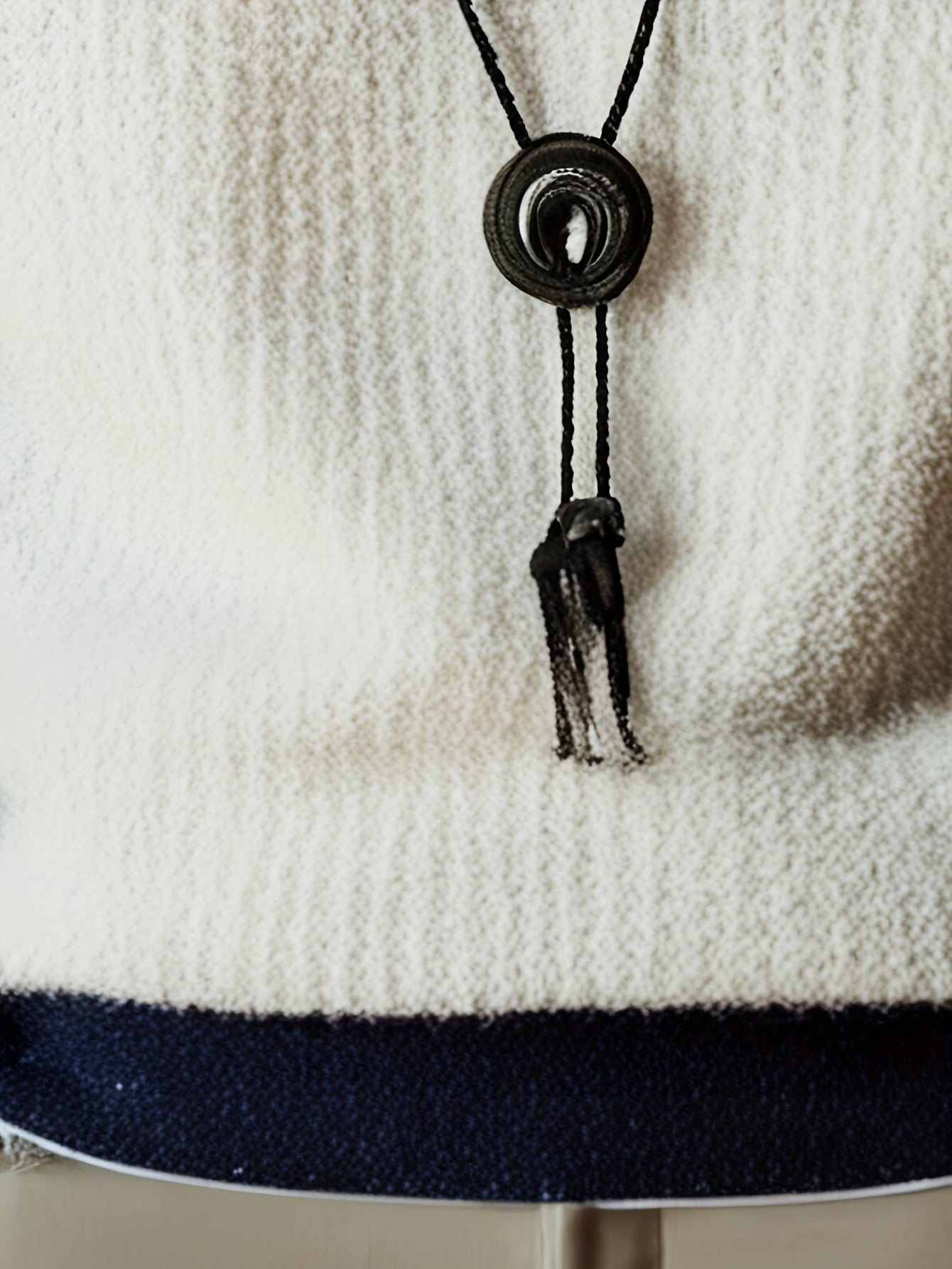 Տղամարդու կլոր վզնոցով սվիտեր, աշնանային և ձմեռային նոր ոճեր, նորաձև և բազմակողմանի, դիմացկուն, հաստ և տաք, երկար թևքերով, վանդակավոր նախշերով, մաշկին հարմար, հարմարավետ, փափուկ, երիտասարդական և նորաձև, նեղ չափսերով, նորաձև, գործնական