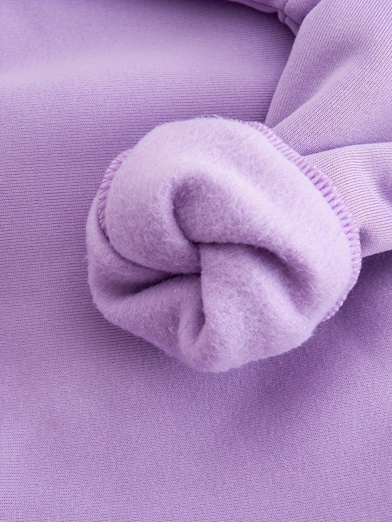 Autumn And Winter Girls' Fashion New Style Simple And Versatile Elegant Heart-Shaped Pattern Splicing Embroidery Bow Decoration Round Neck Long-Sleeved Top + Slim Stretch Leggings Casual Sports Two-Piece Set, Suitable for Out