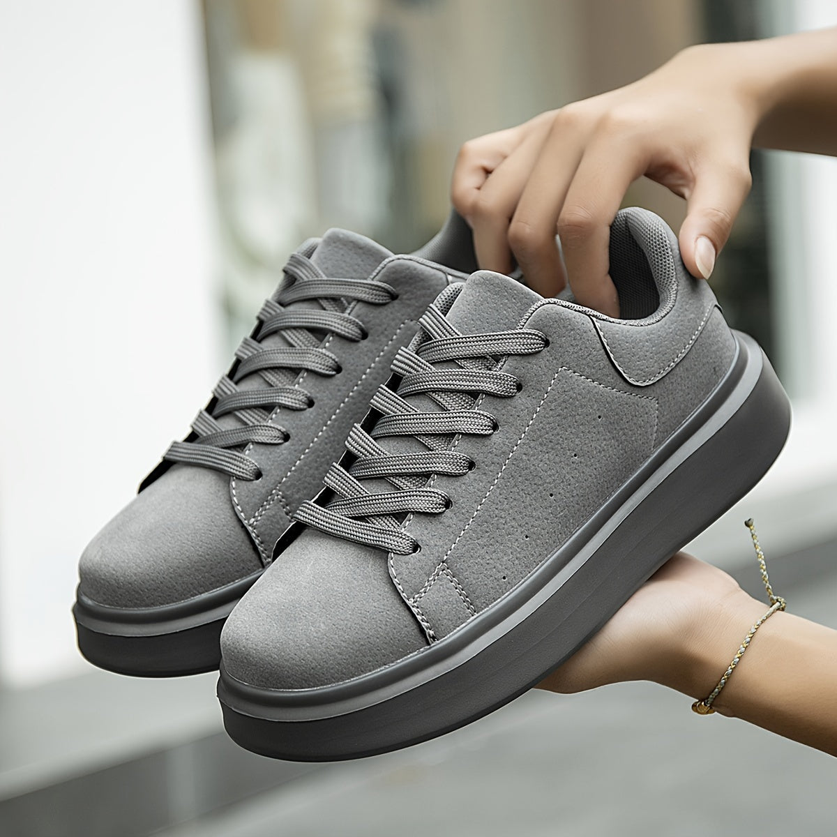 Women's Retro-Inspired Solid Color Lace-Up Sneakers - Lightweight, Comfortable & Durable Casual Sneakers for All Seasons