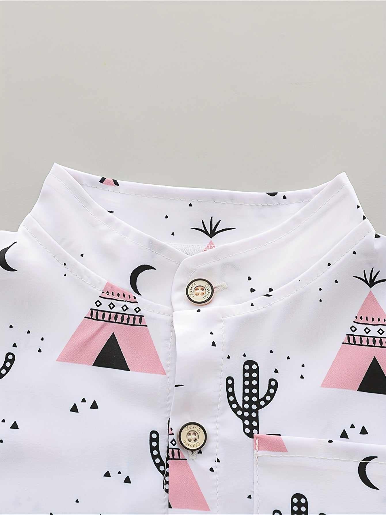 Boys' Casual Summer T-Shirt and Shorts Set with Pyramid Print