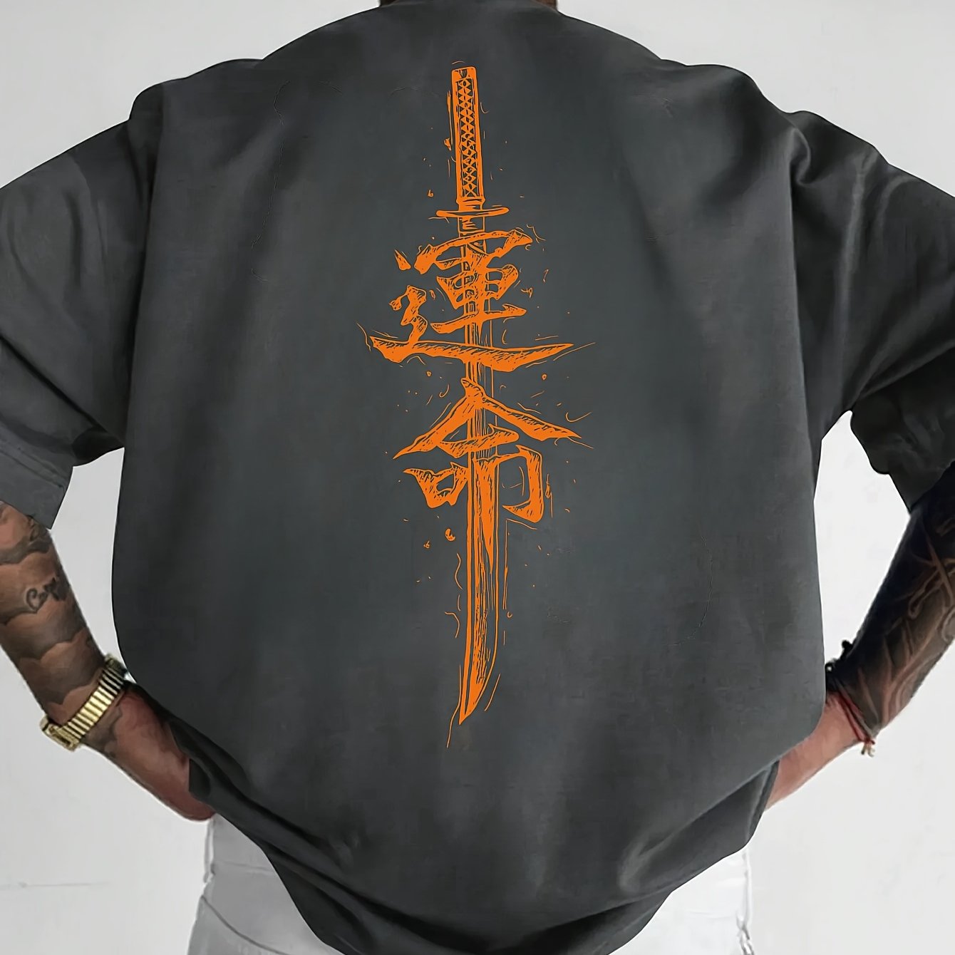 Men'S Japanese Samurai Sword Graphic T-Shirt - Casual Loose Fit Crew Neck, Short Sleeve Tee with Red Stylized Japanese Katanas Design, Breathable Polyester for Spring  Summer Outdoor Wear