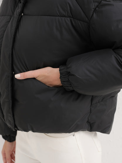 Women'S Lightweight Hooded Jacket - Warm Winter Coat with Full-Zip Closure, Stand Collar, Outer Shell - Easy-Care Cold Weather Outerwear for Everyday & Formal, Winter Jacket, Casual Winter Wear, Highneck Design, Durable Winte