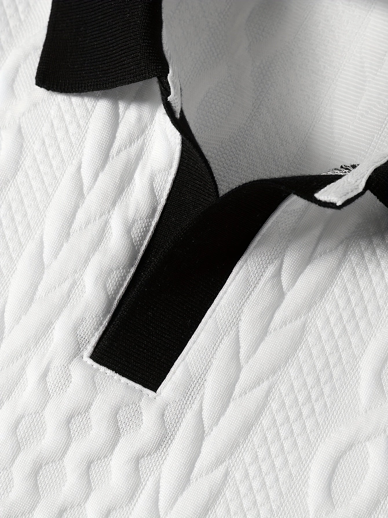 Summer Breathable Italian-style Color-blocked Light-mature Trendy Men's Shirt with V-neck, Slight Stretch, Jacquard Texture, Slim-fit Short Sleeves, Knitted - ayq