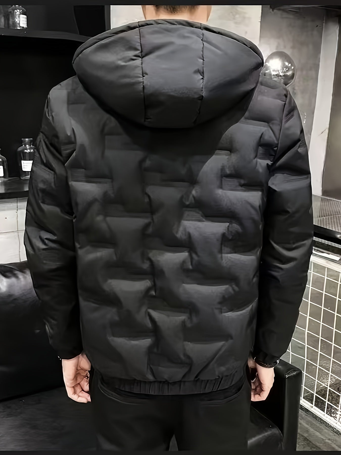 Տղամարդու ձմեռային քամուց պաշտպանող բաճկոն, հաստացված, մեկուսացված, քոլեջի ոճի, գլխարկով վերարկու՝ կայծակաճարմանդով առջևի մասով, գրպաններով և լվացքի մեքենայով լվացվող - Միագույն՝ լեռնագնացության և բացօթյա գործունեության համար